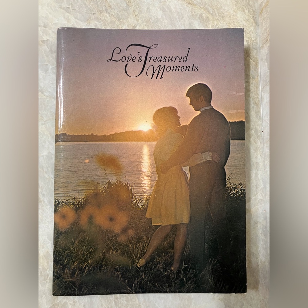 Vintage 70’s Love's Treasured Moments Hallmark Book of Poems
